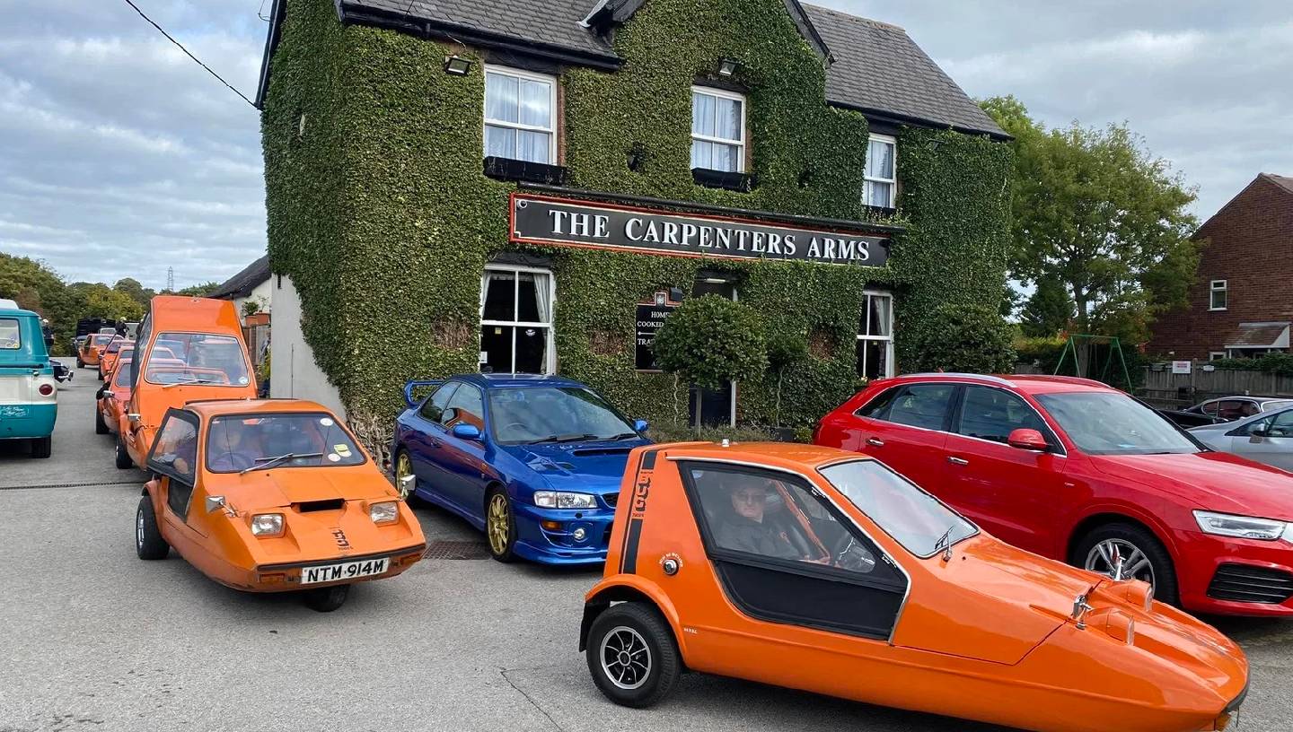 THE CARPENTERS ARMS CLASSIC CAR MEET