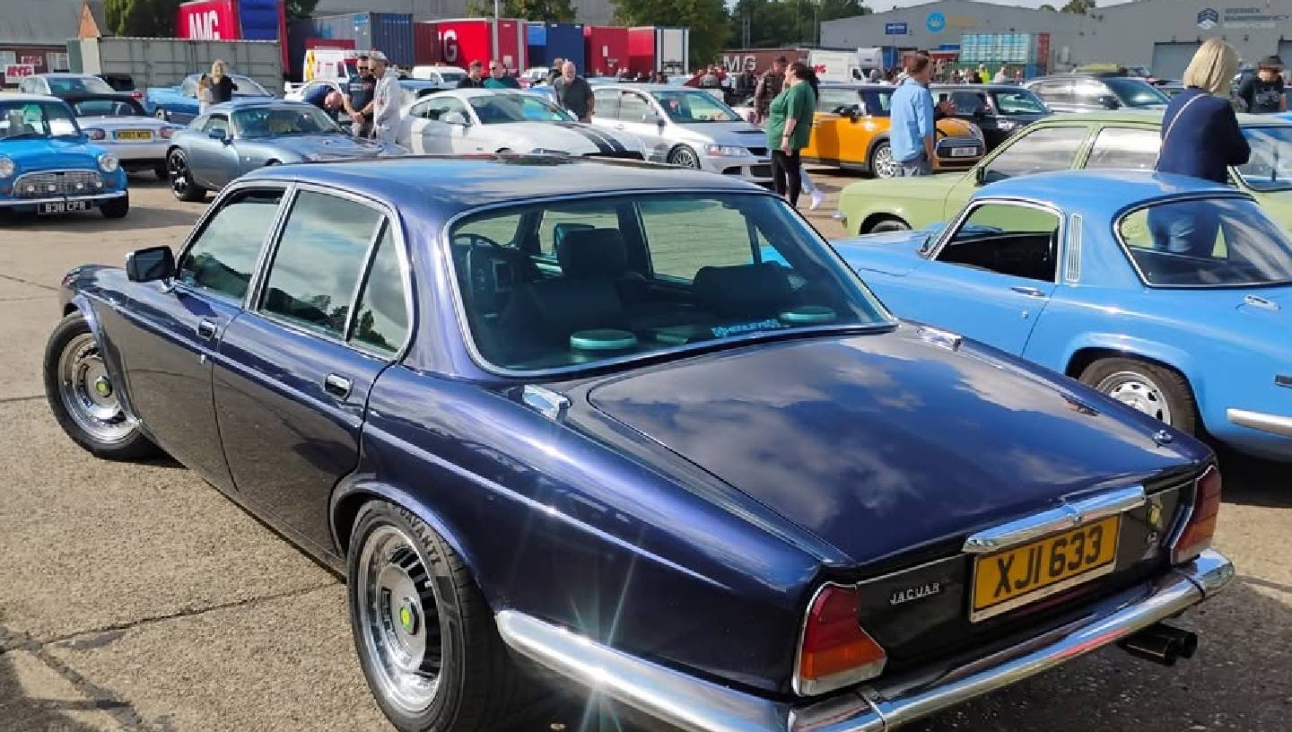 Health goth poke listicle bushwick