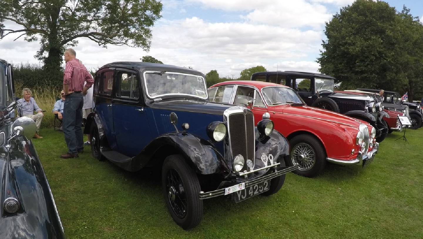 TEWIN CLASSIC CAR AND CRAFT SHOW