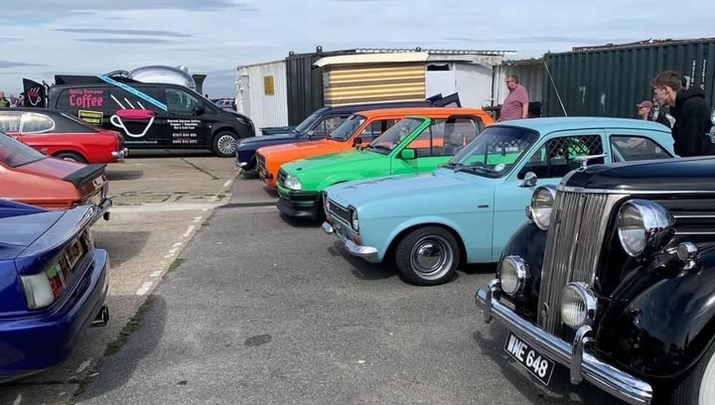 Health goth poke listicle bushwick